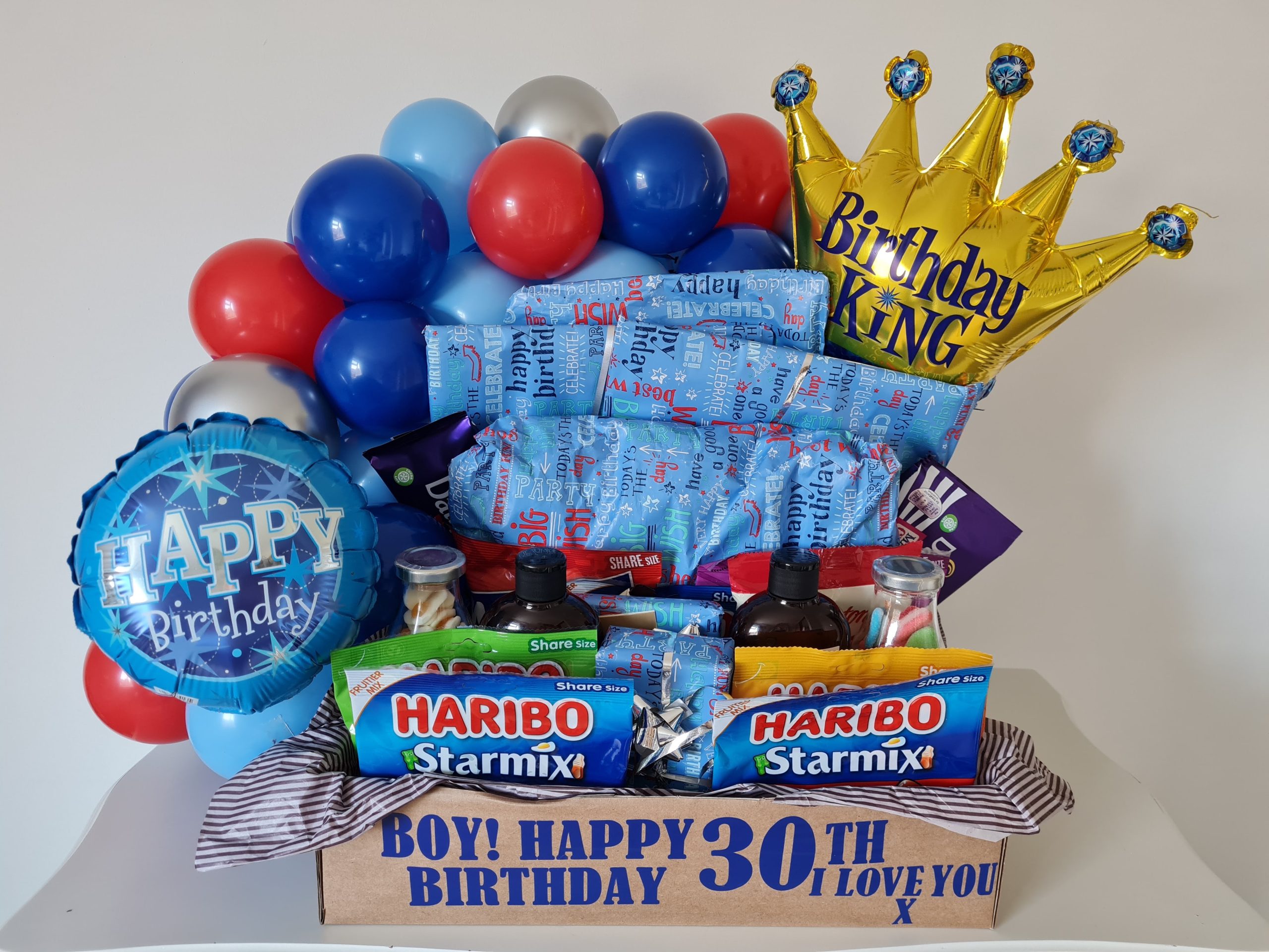 Balloon display box