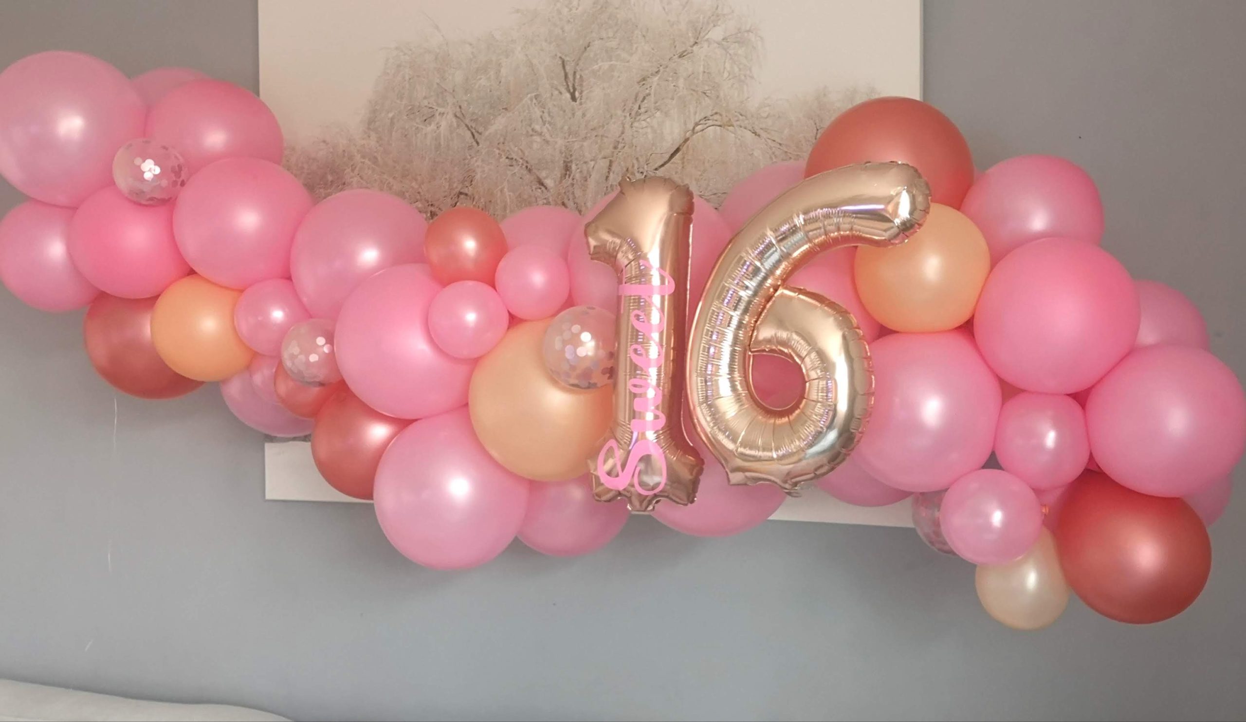 Grab n go balloon garland